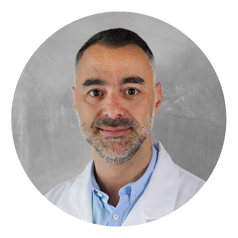 MÉDICOS COM MAIS DE 10 ANOS DE EXPERIÊNCIA